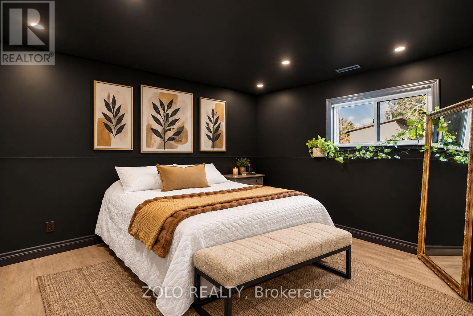 8785 8th Line Property Photo 33