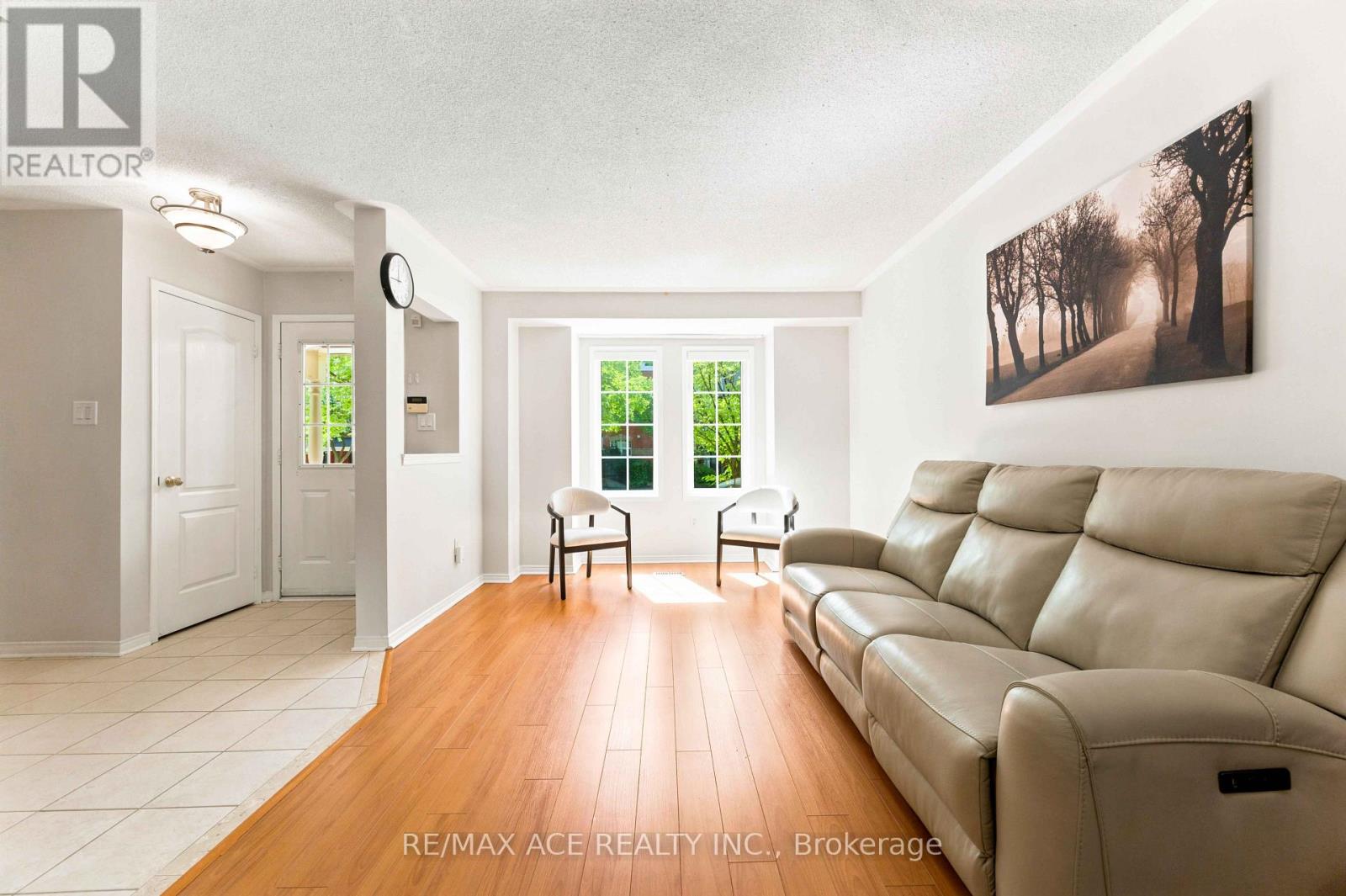 16 White's Hill Avenue Property Photo 4
