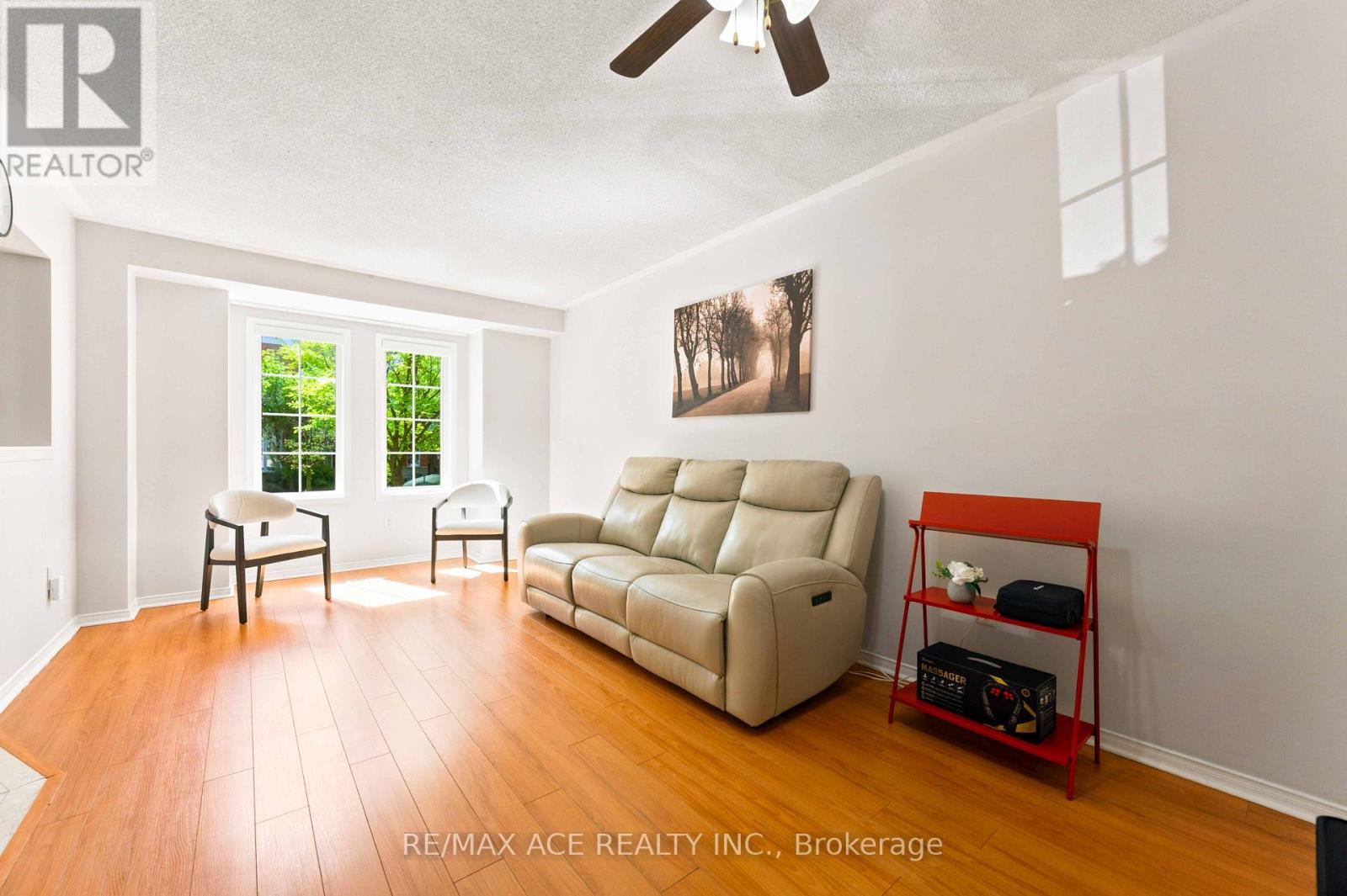16 White's Hill Avenue Property Photo 5