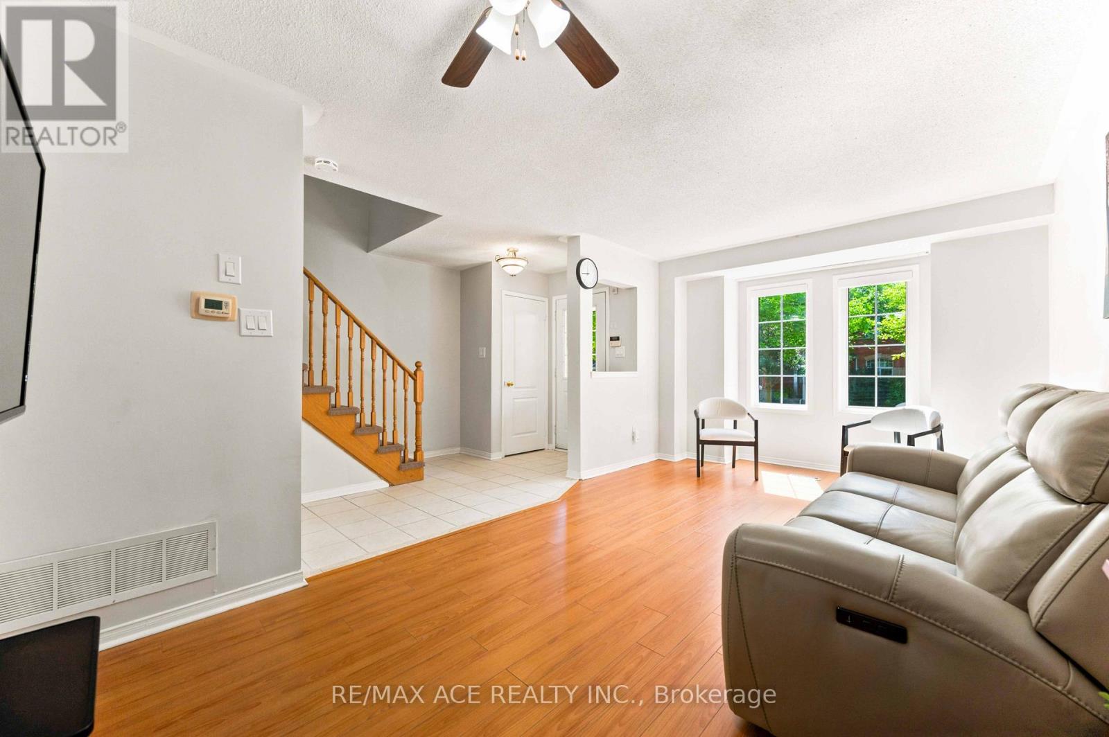 16 White's Hill Avenue Property Photo 8