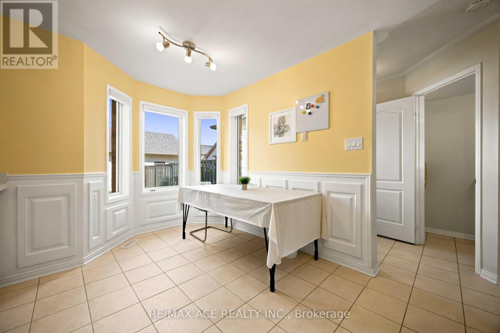 16 White's Hill Avenue Property Photo 14