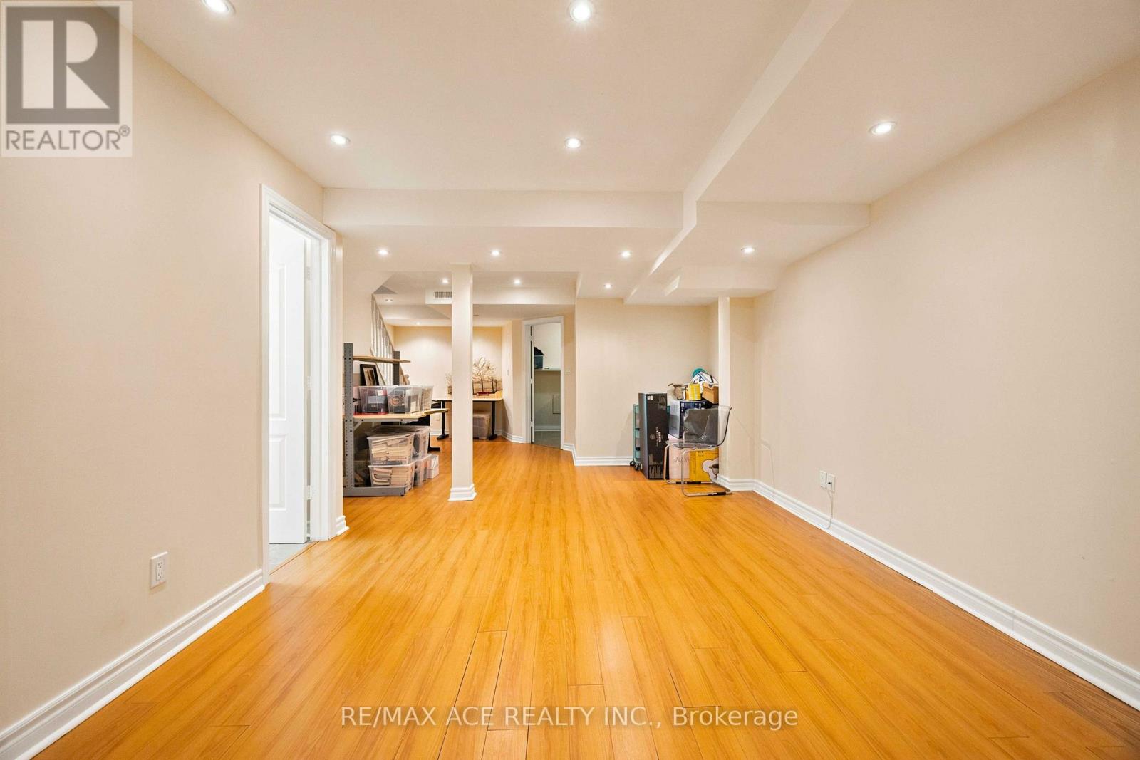 16 White's Hill Avenue Property Photo 22