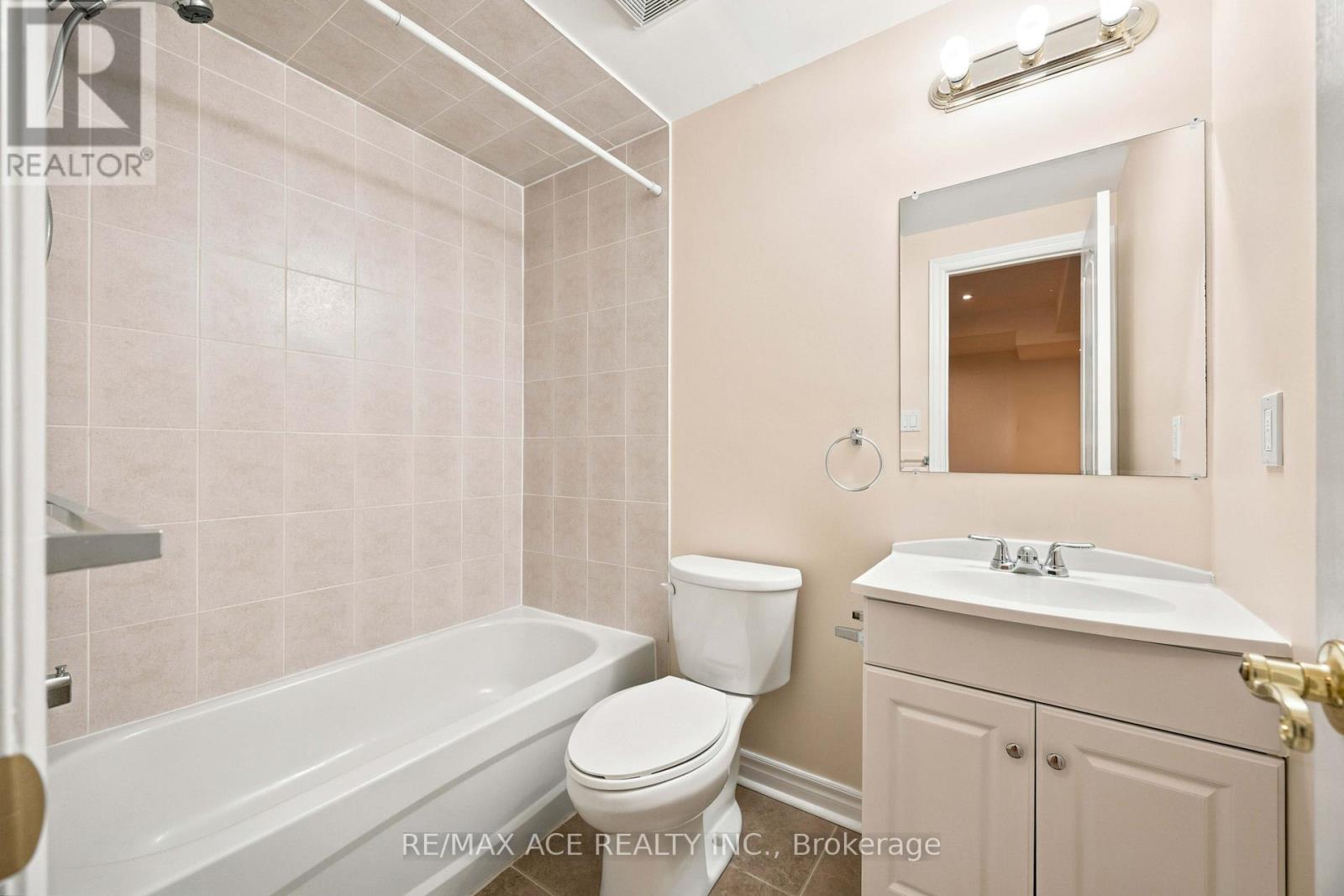 16 White's Hill Avenue Property Photo 23