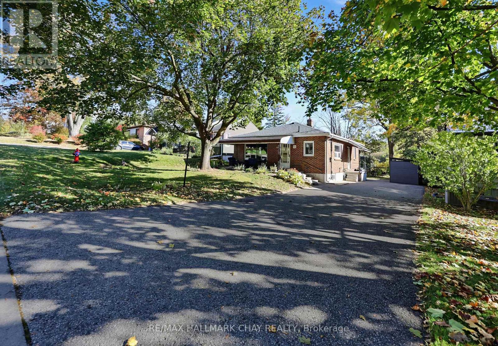 90 Roxborough Road Property Photo 2