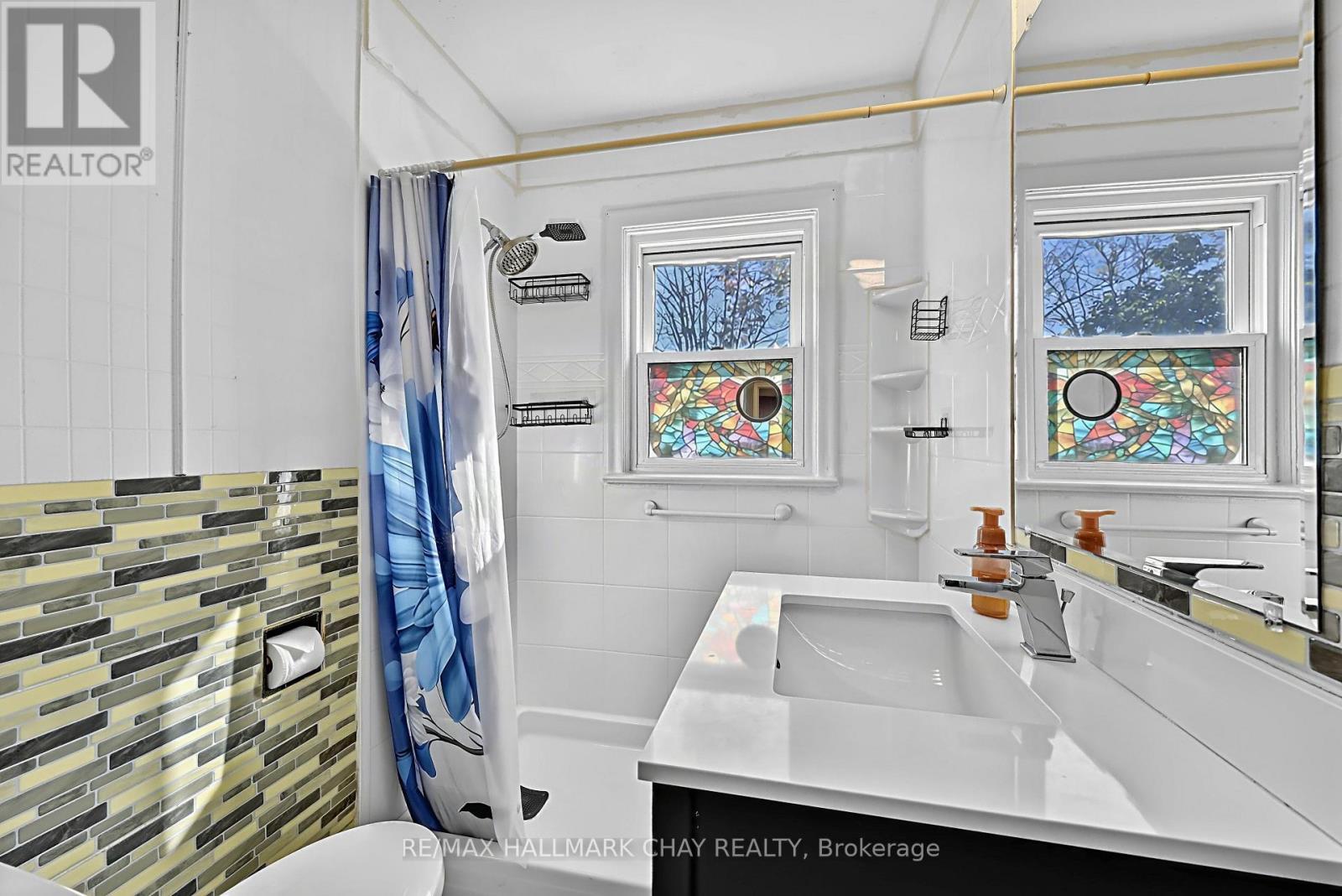 90 Roxborough Road Property Photo 13