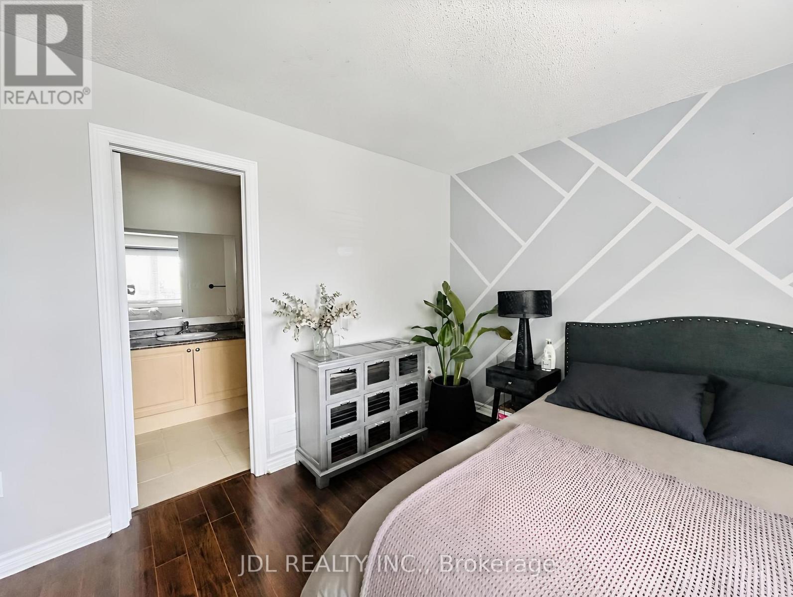 36 Laurelbank Crescent Property Photo 15