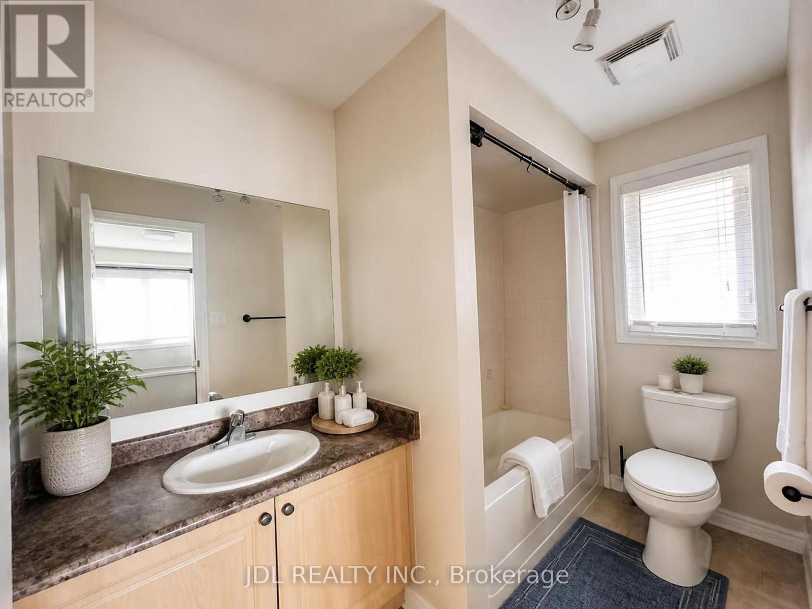 36 Laurelbank Crescent Property Photo 16