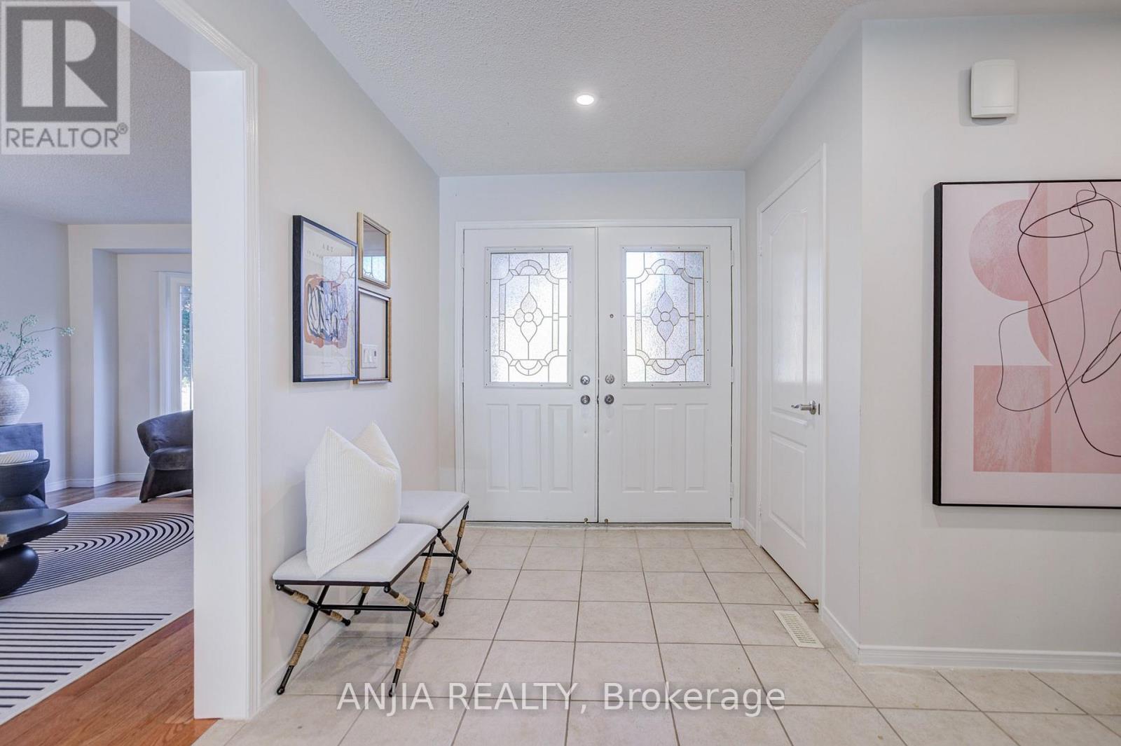 17 Charrington Crescent Property Photo 6