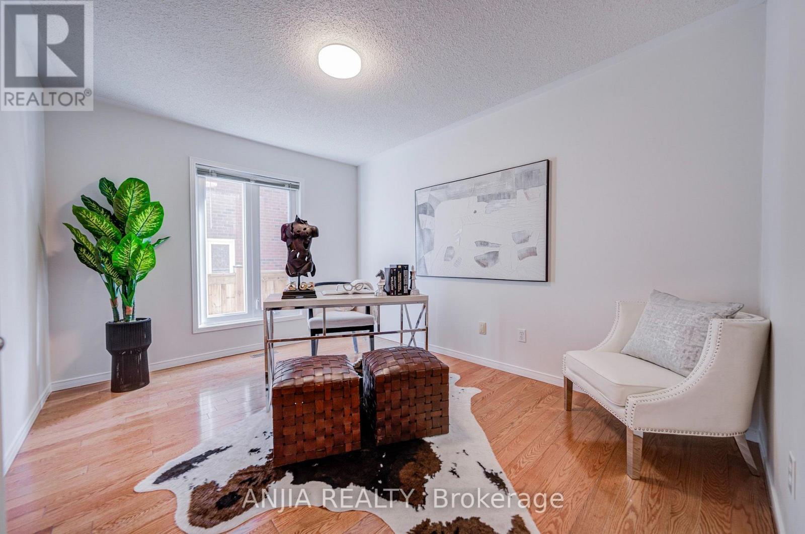 17 Charrington Crescent Property Photo 11