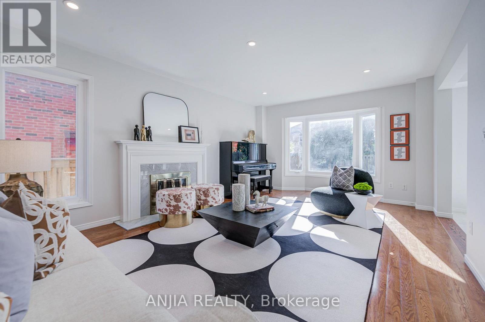 17 Charrington Crescent Property Photo 26