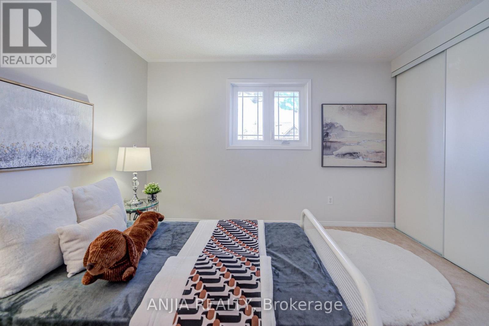 17 Charrington Crescent Property Photo 39