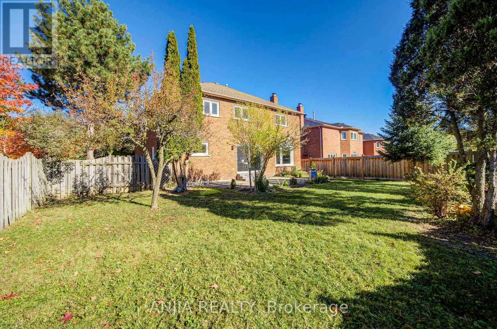 17 Charrington Crescent Property Photo 50