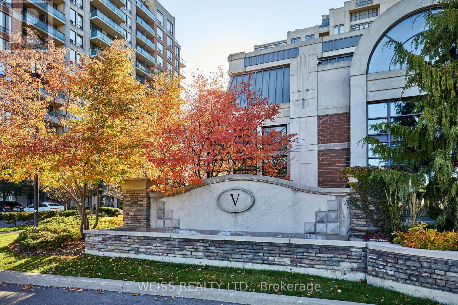 205 - 330 Red Maple Road Property Photo 2