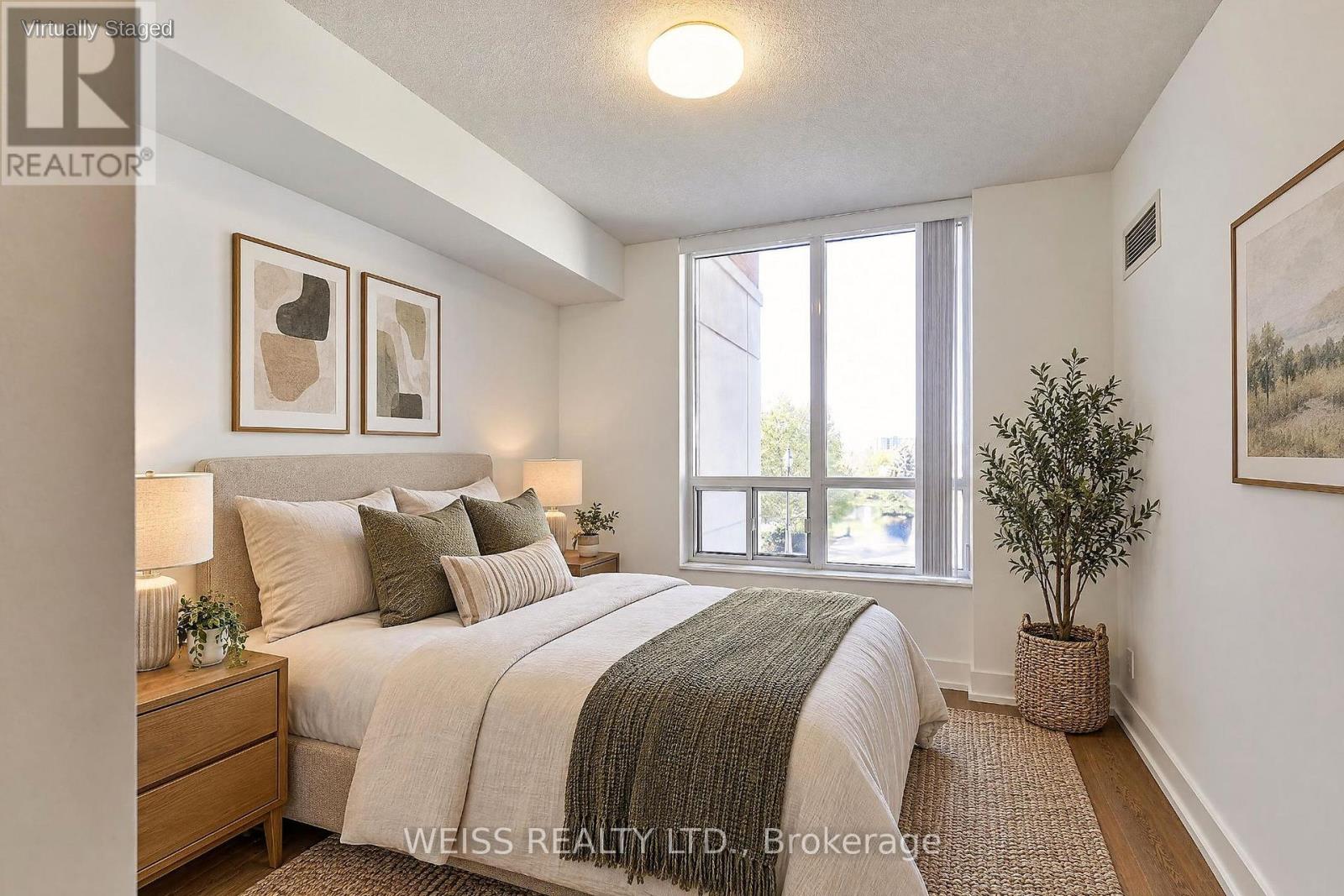 205 - 330 Red Maple Road Property Photo 23