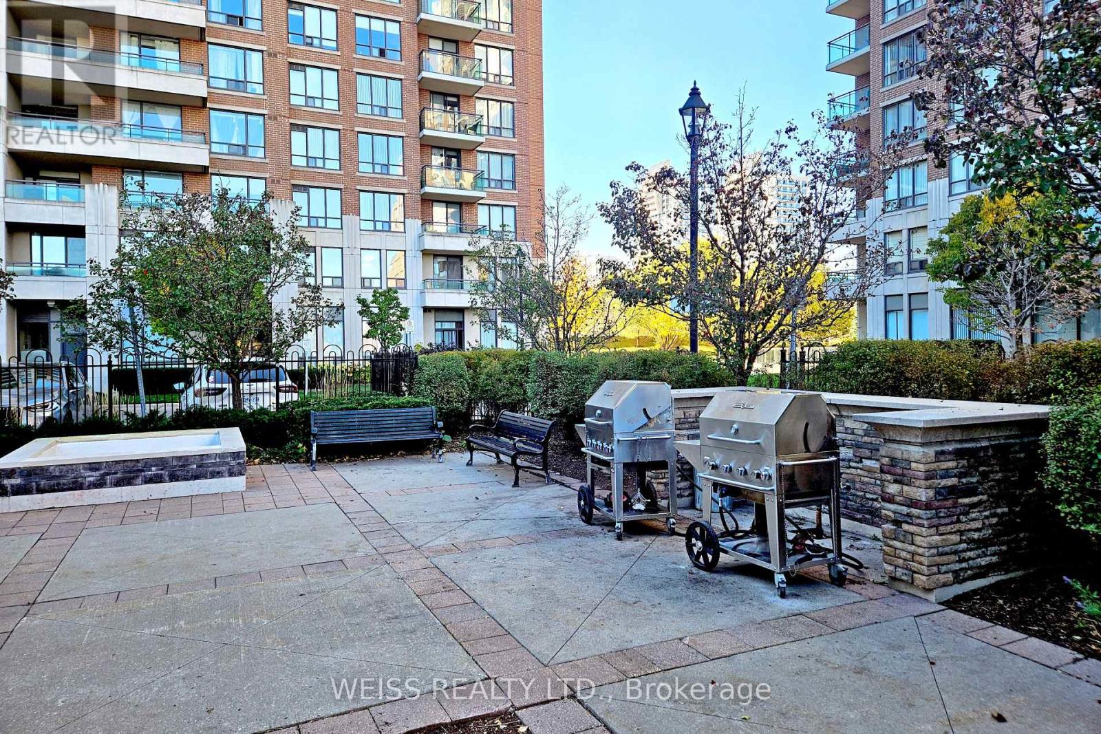 205 - 330 Red Maple Road Property Photo 36
