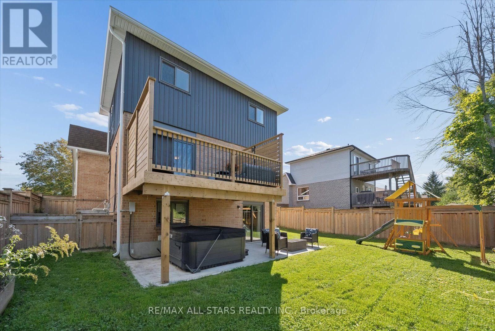 538 Highland Crescent Property Photo 3