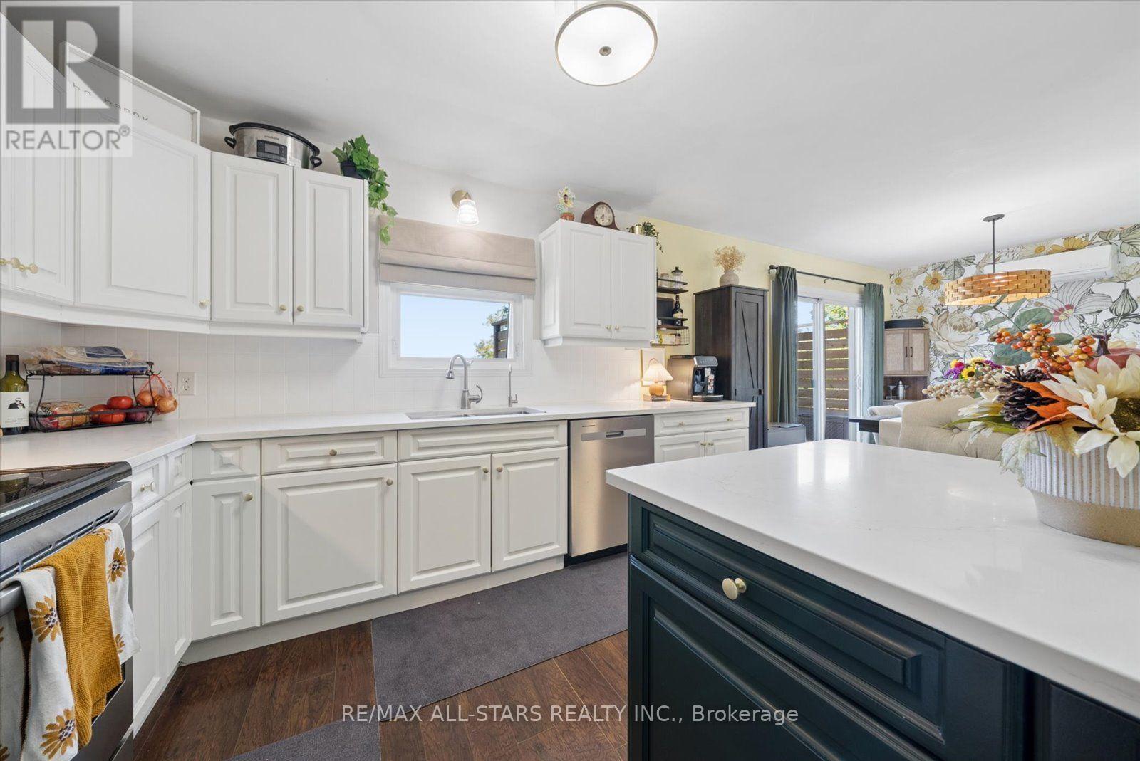 538 Highland Crescent Property Photo 7