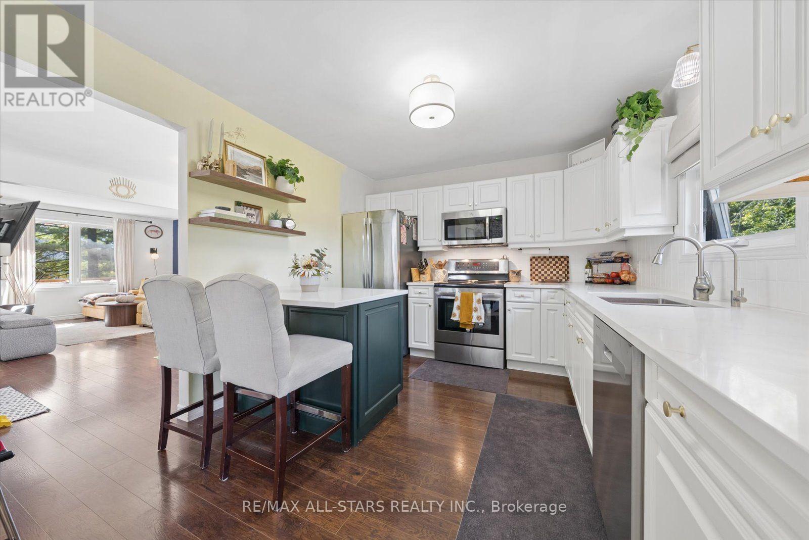 538 Highland Crescent Property Photo 8