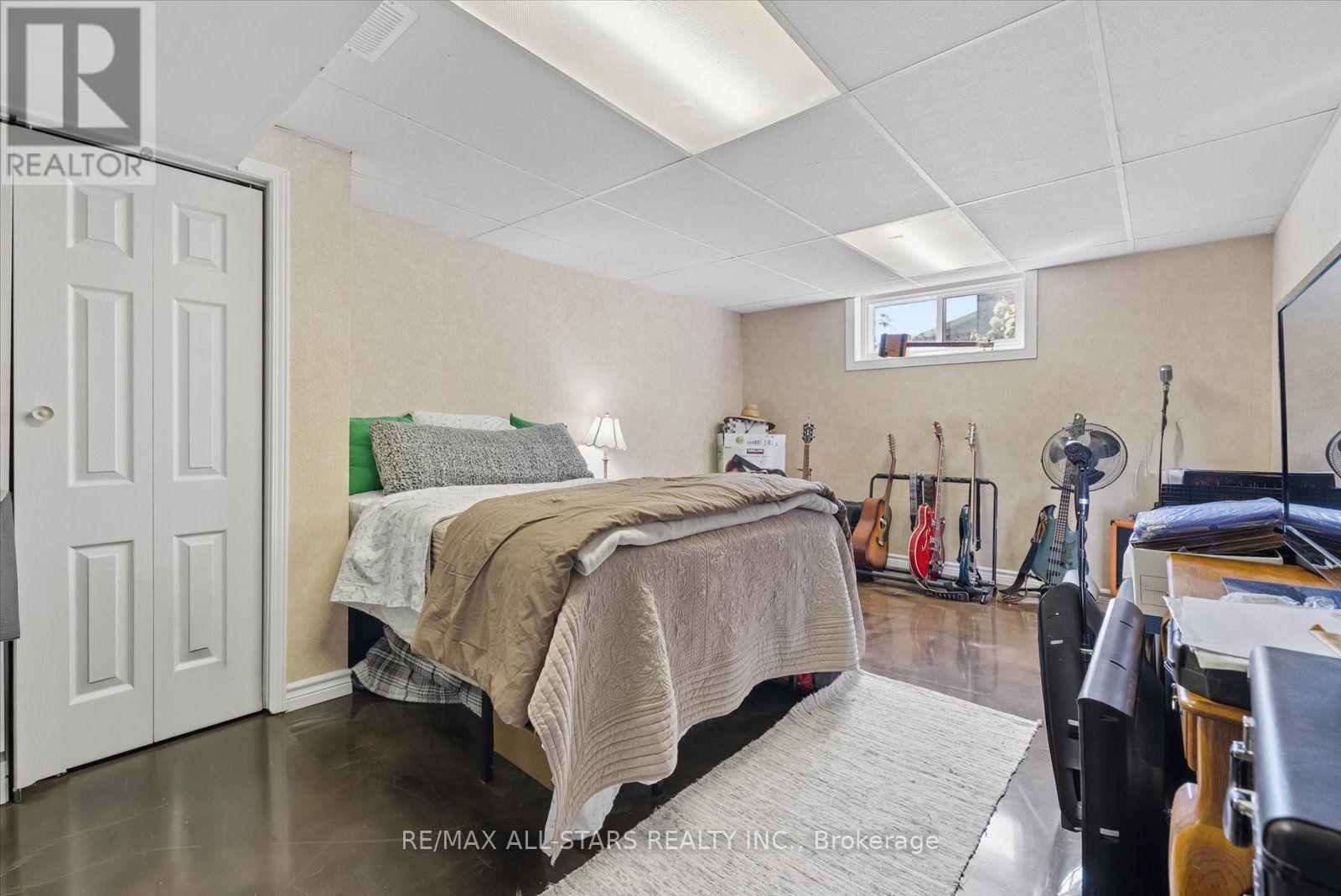 538 Highland Crescent Property Photo 35