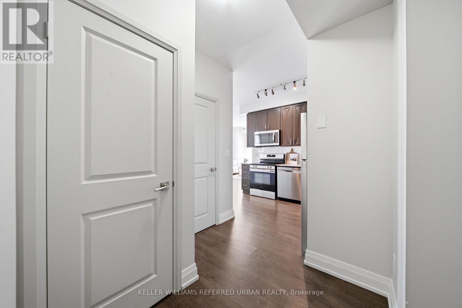 1705 - 3600 Highway 7 Property Photo 5