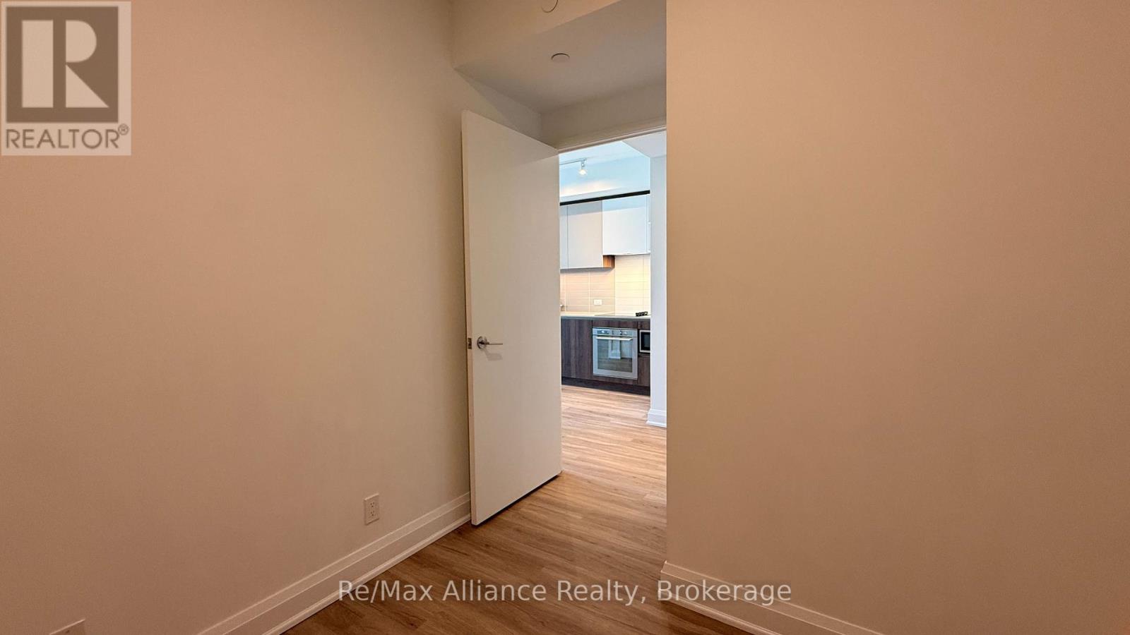 5503 - 7890 Jane Street Property Photo 5