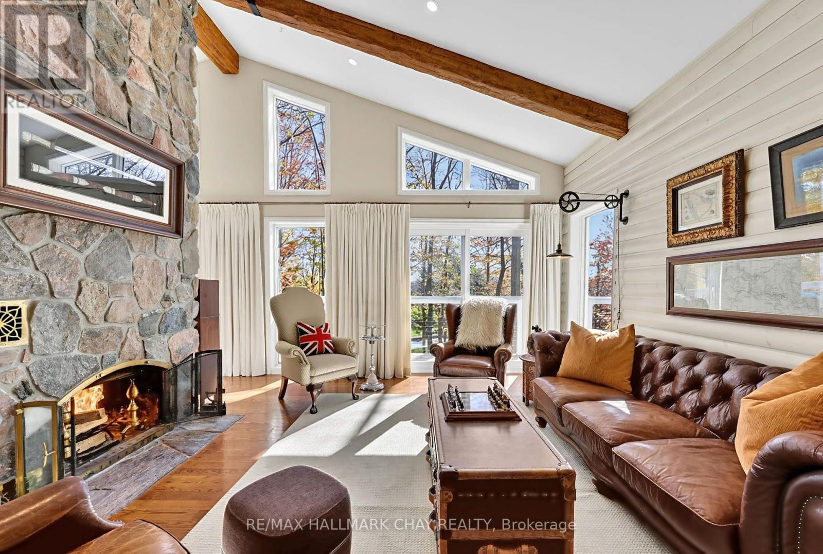 4082 2nd Line Property Photo 6