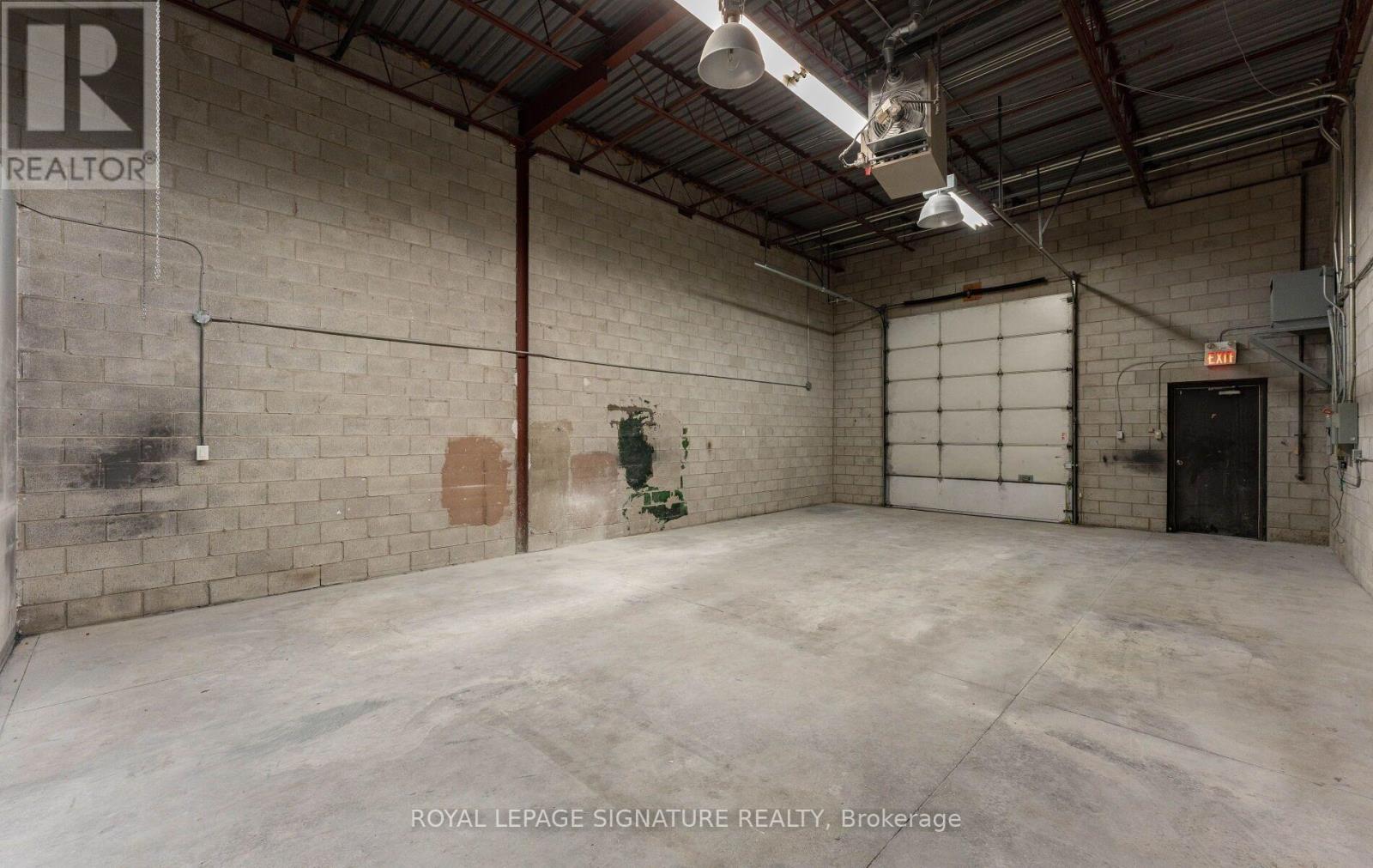 23 - 391 Edgeley Boulevard Property Photo 3