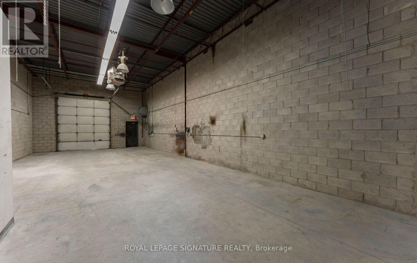 23 - 391 Edgeley Boulevard Property Photo 4