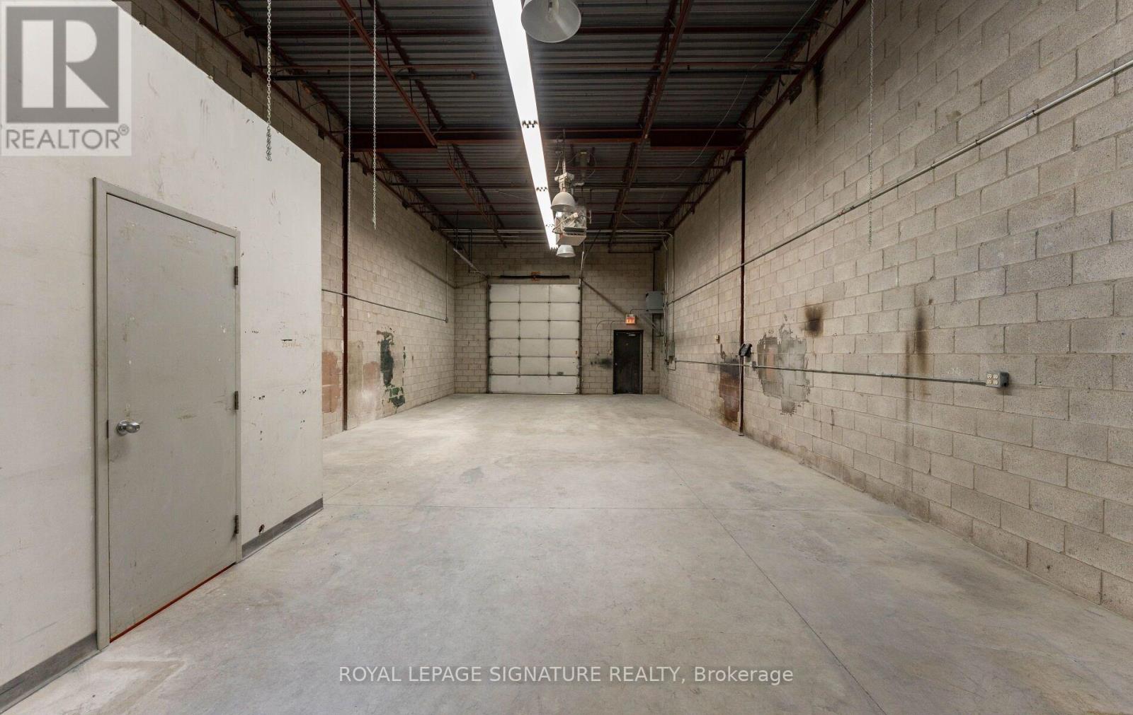 23 - 391 Edgeley Boulevard Property Photo 5