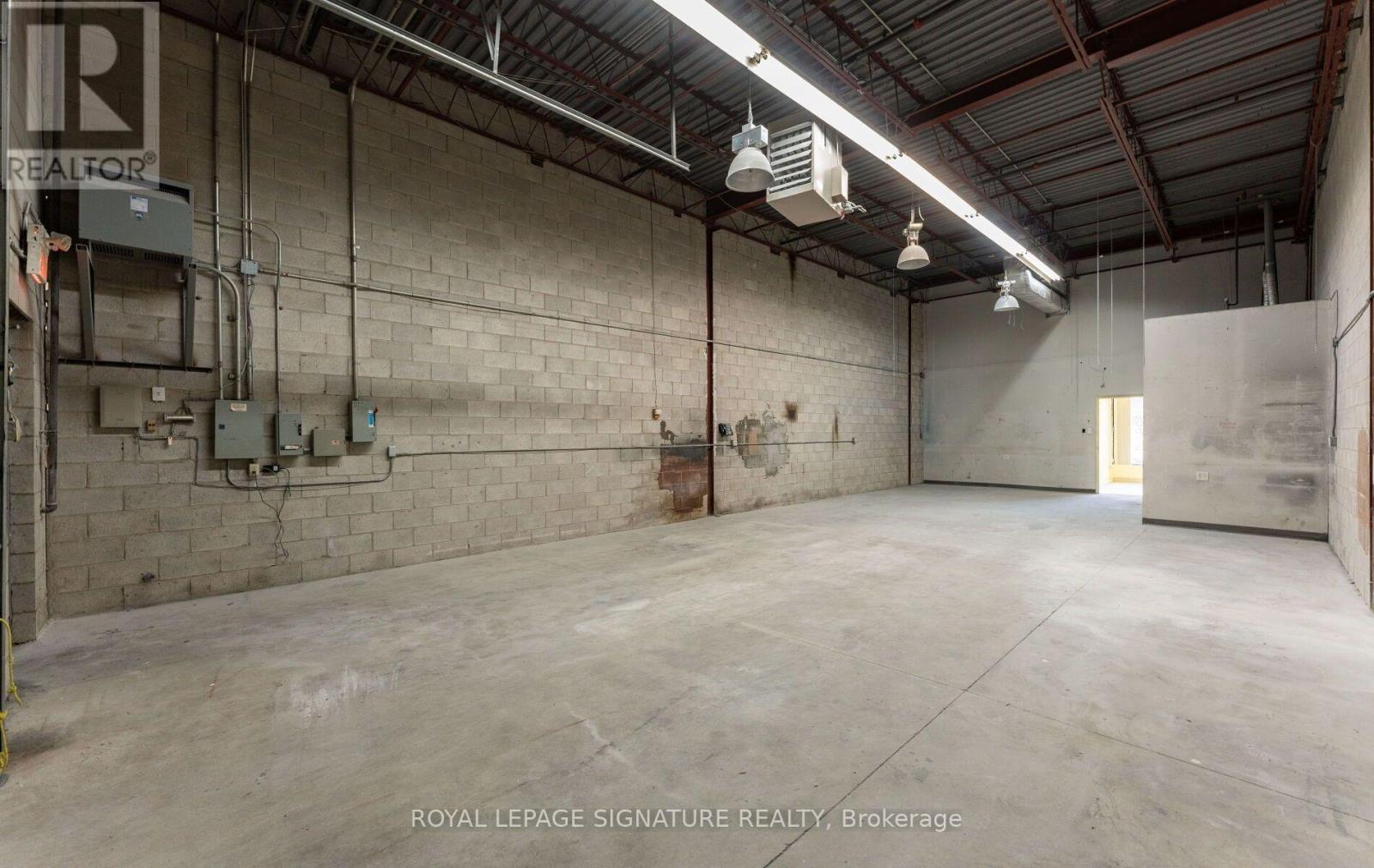 23 - 391 Edgeley Boulevard Property Photo 8