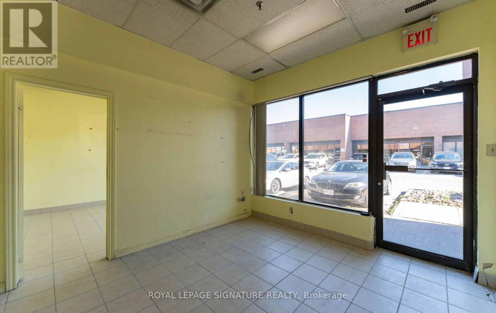 23 - 391 Edgeley Boulevard Property Photo 10