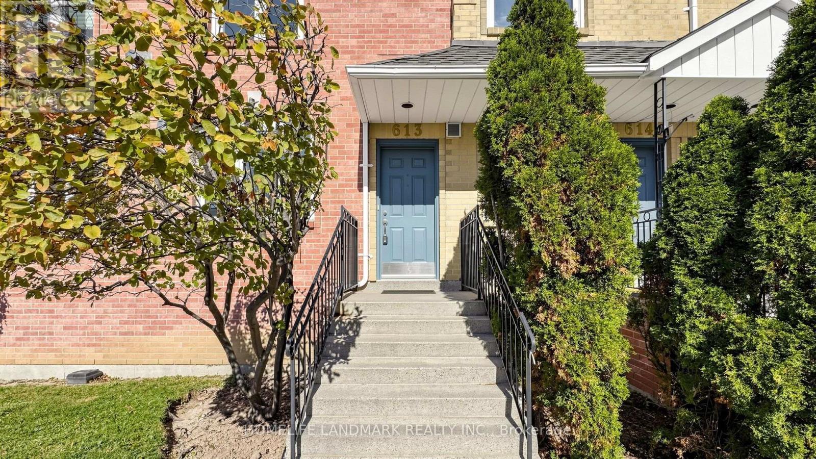 613 - 75 Weldrick Road E Property Photo 2