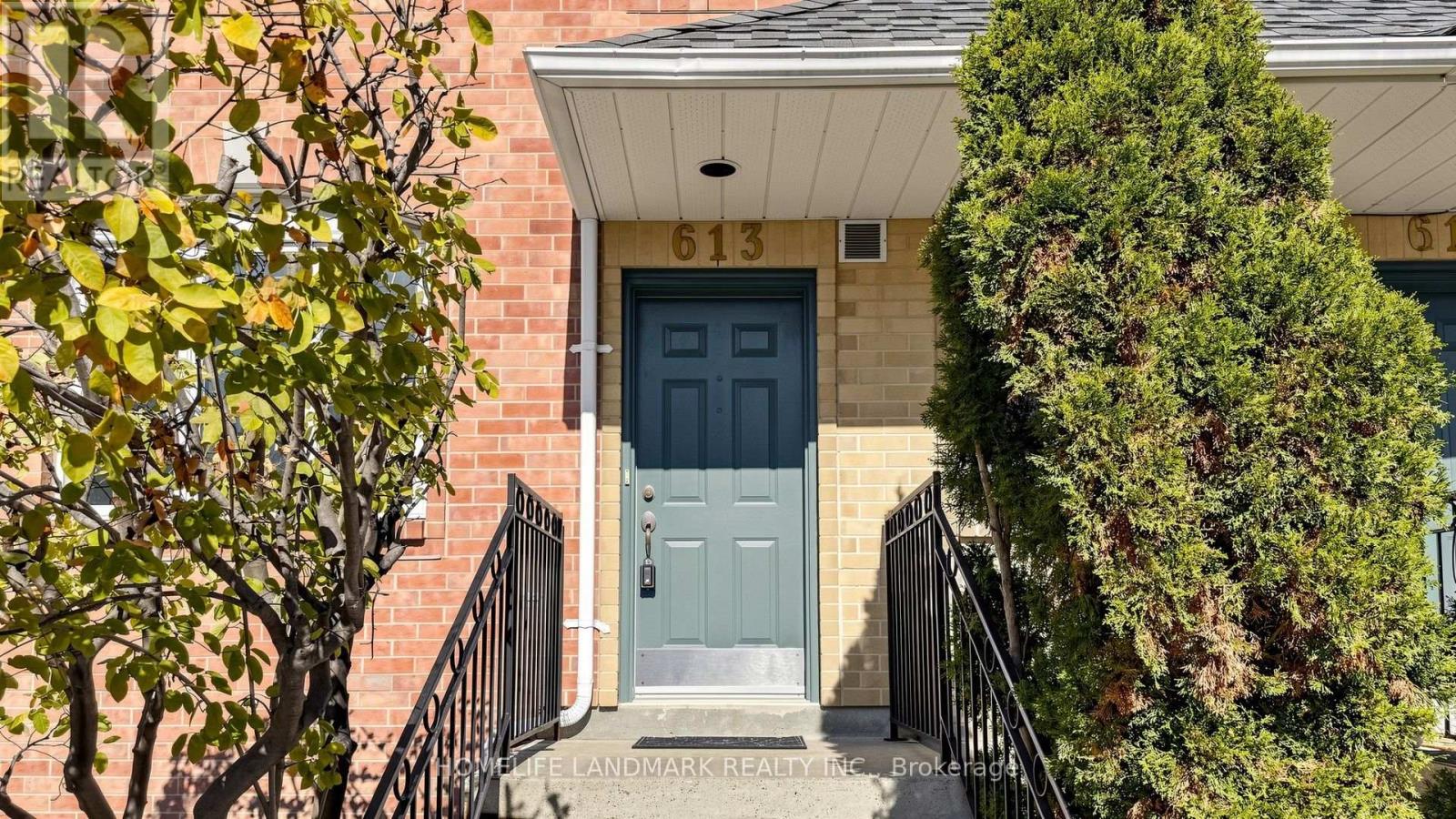 613 - 75 Weldrick Road E Property Photo 3