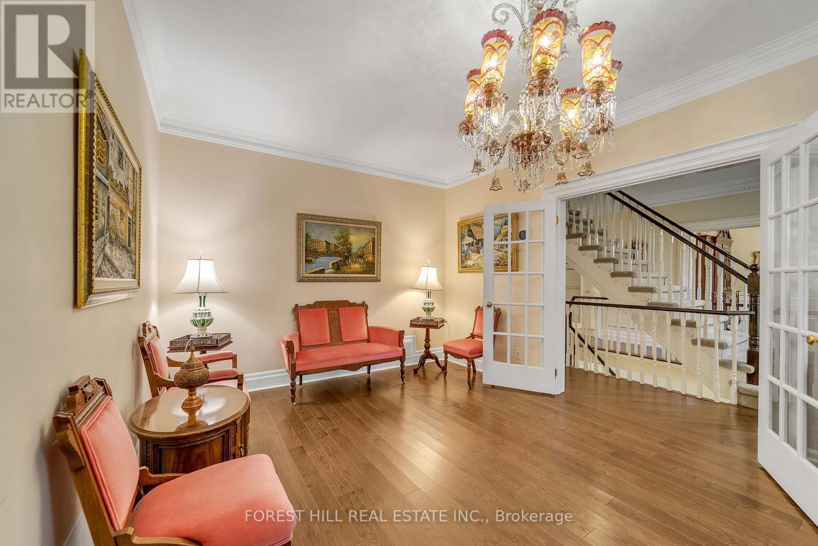 15 Theobalds Circle Property Photo 6