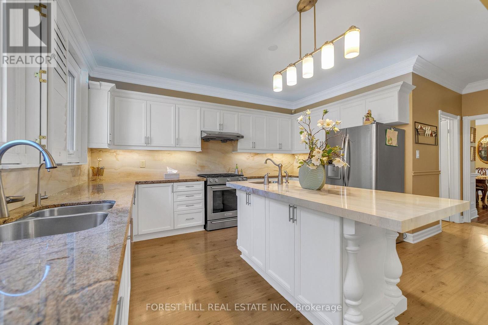 15 Theobalds Circle Property Photo 10
