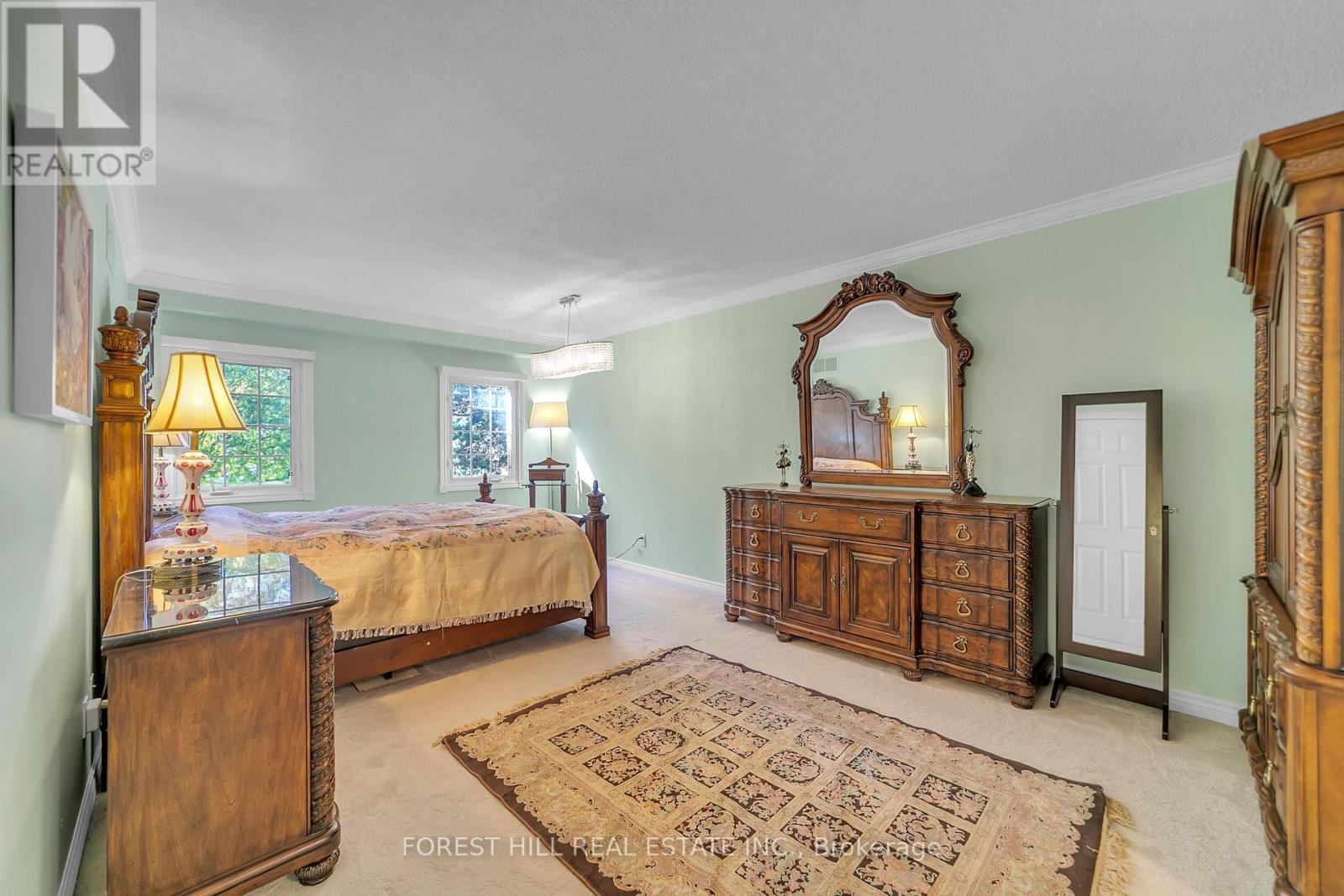 15 Theobalds Circle Property Photo 16