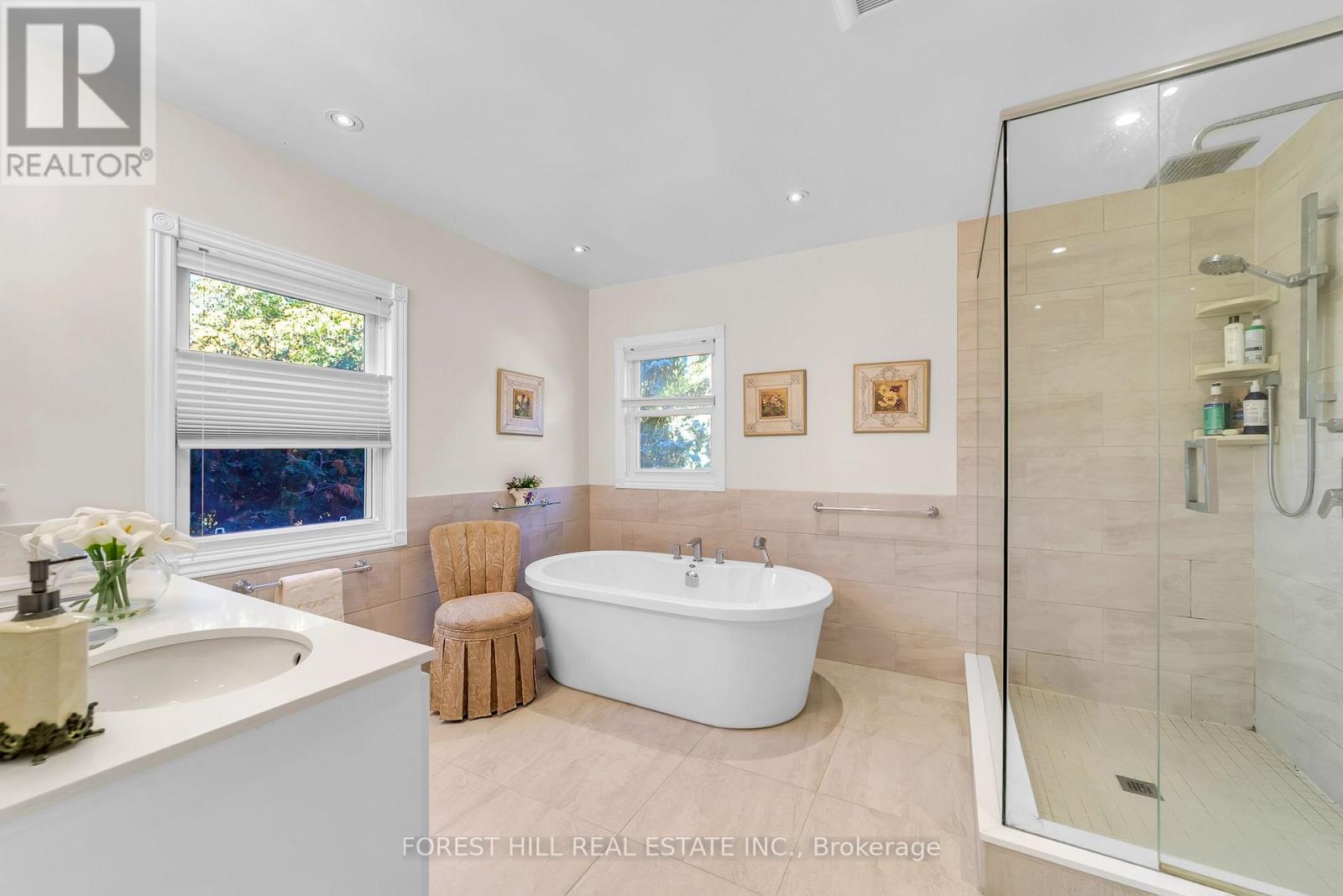 15 Theobalds Circle Property Photo 17