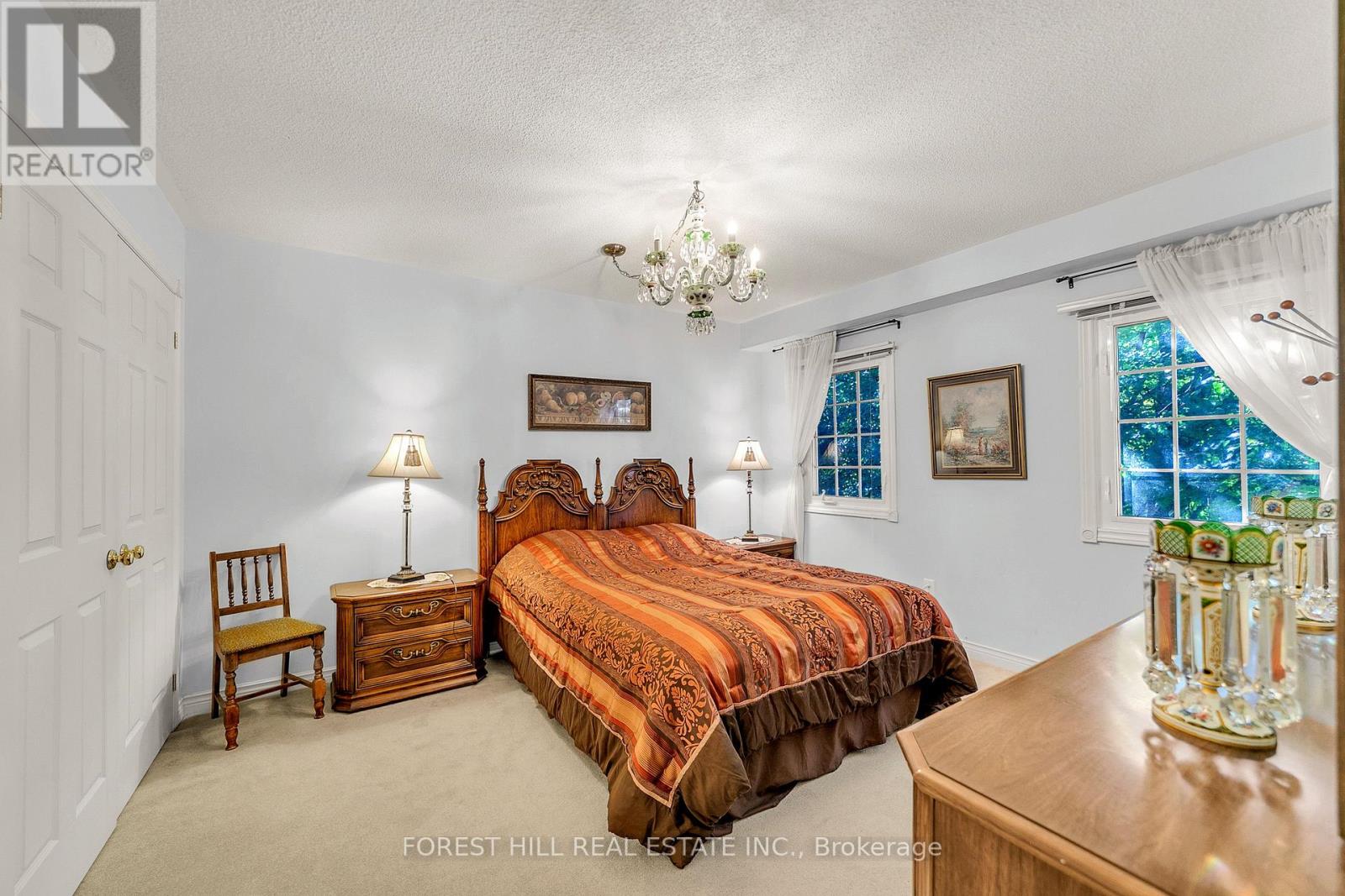 15 Theobalds Circle Property Photo 23