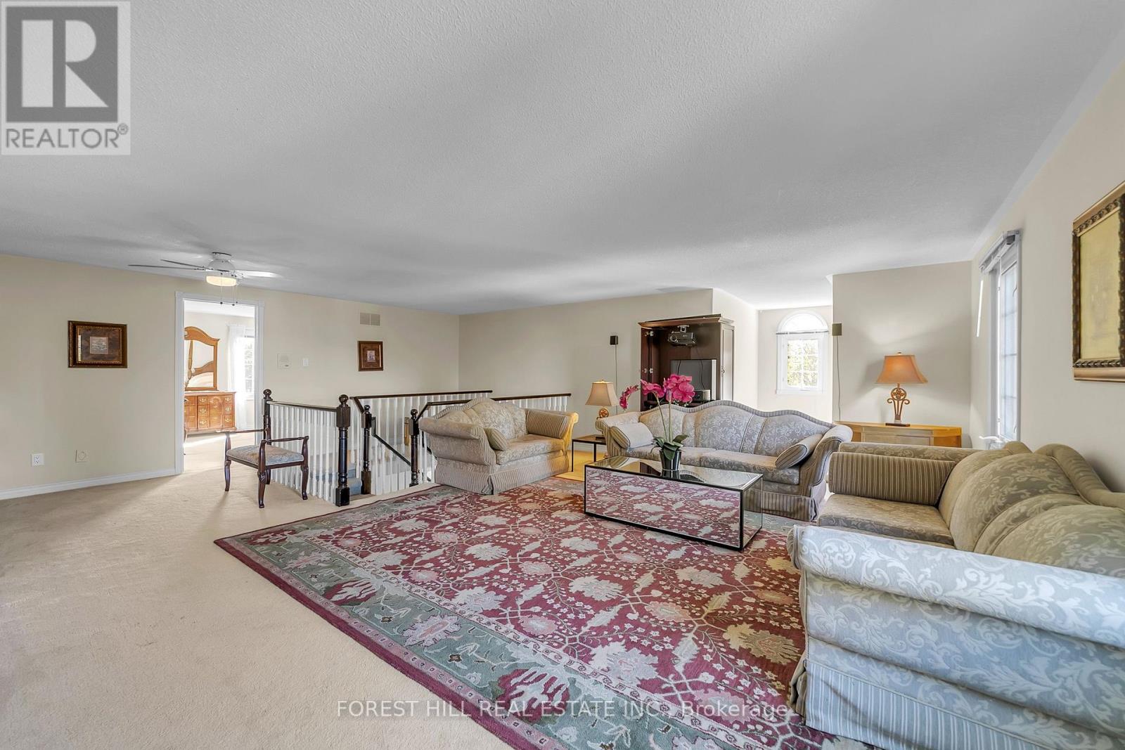15 Theobalds Circle Property Photo 24
