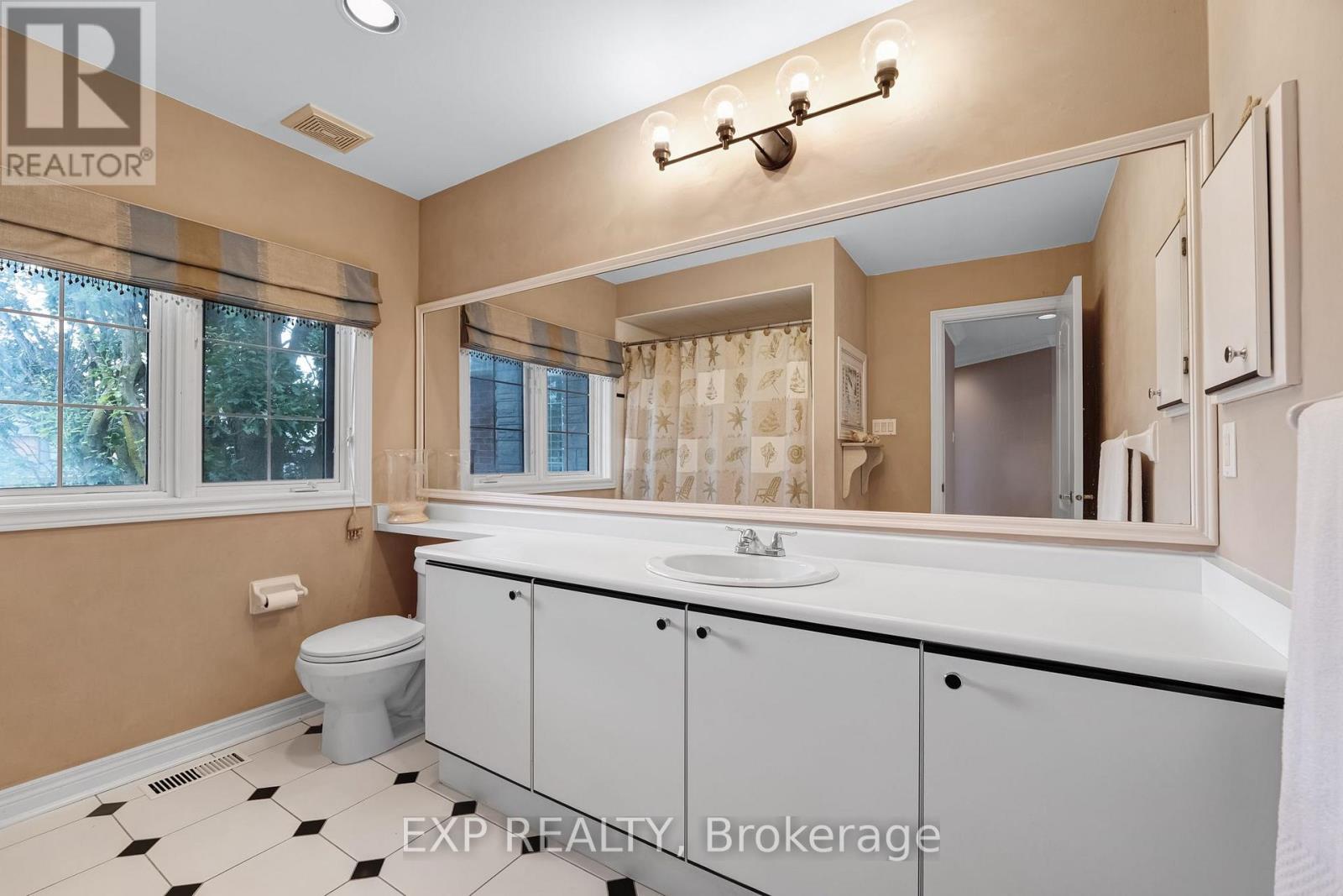591 Plantation Gate Property Photo 36