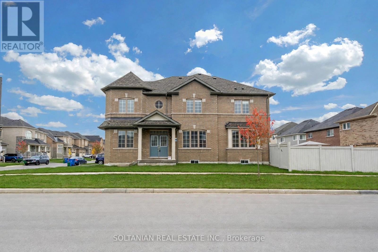 75 Bud Leggett Crescent Property Photo 1