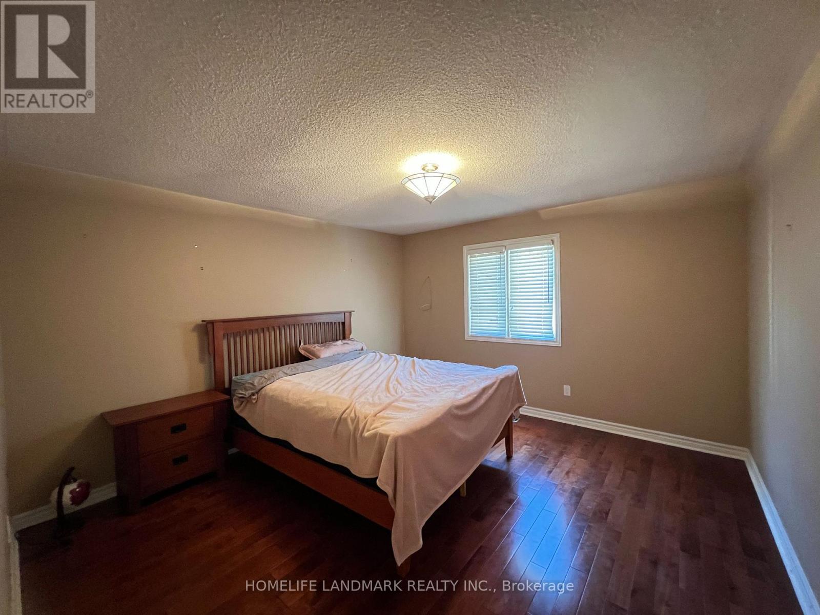 35 Montclair Road N Property Photo 7
