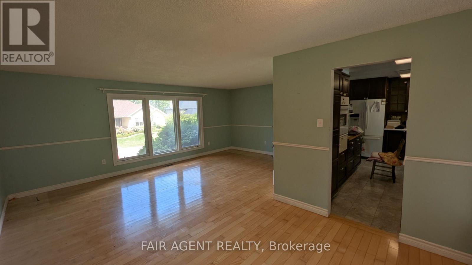 33 Maynard Drive Property Photo 9