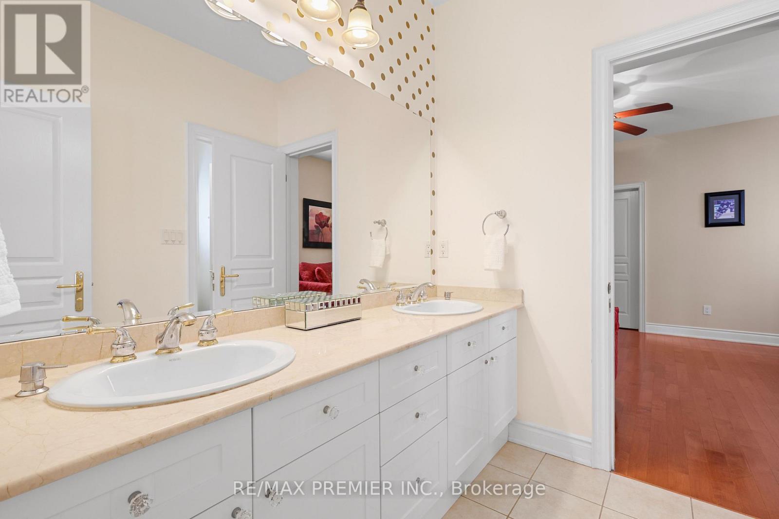 9 Migonette Street Property Photo 25