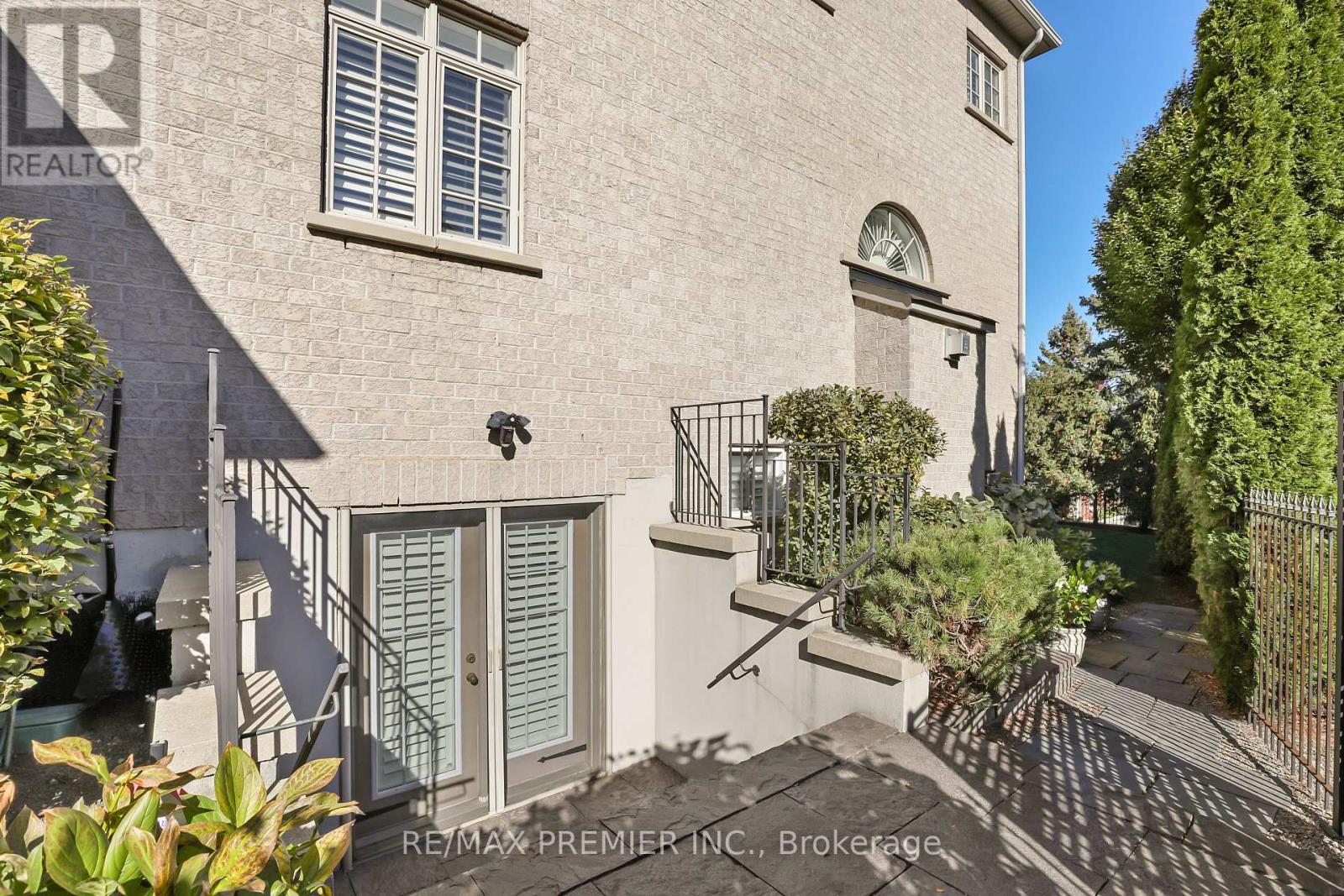 9 Migonette Street Property Photo 29