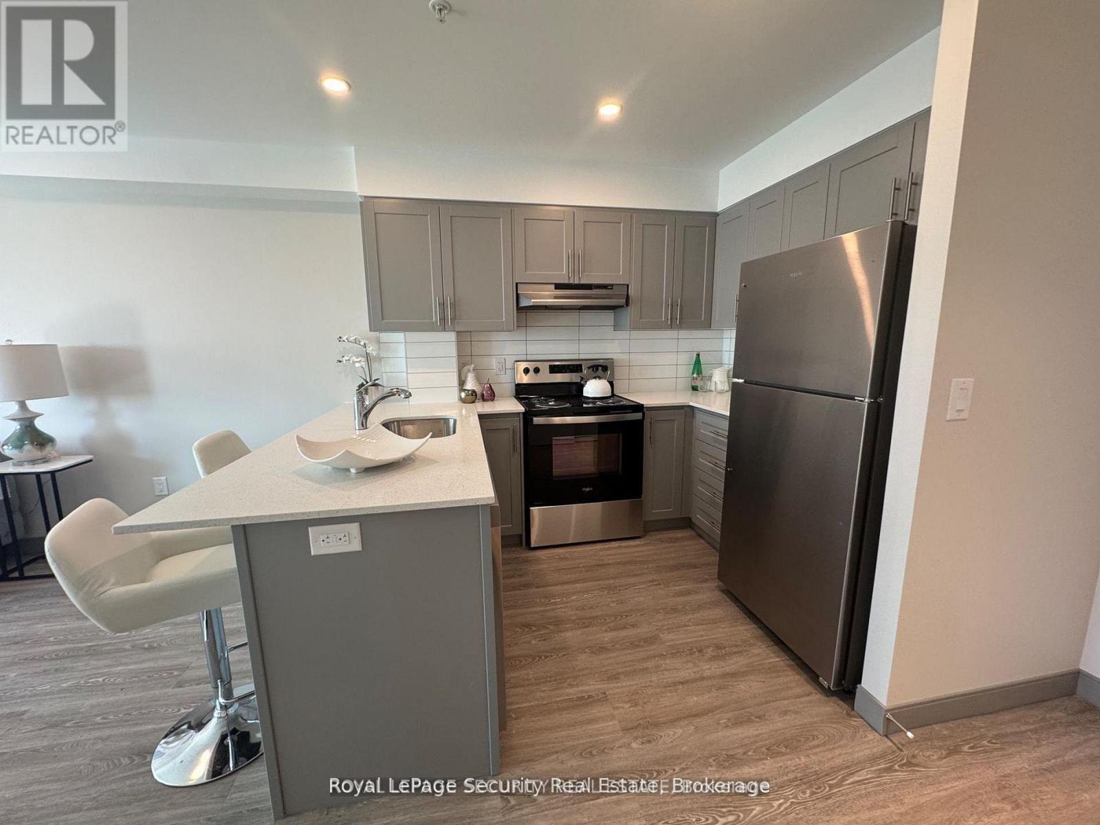 311 - 1015 Innisfil Beach Road Property Photo 7