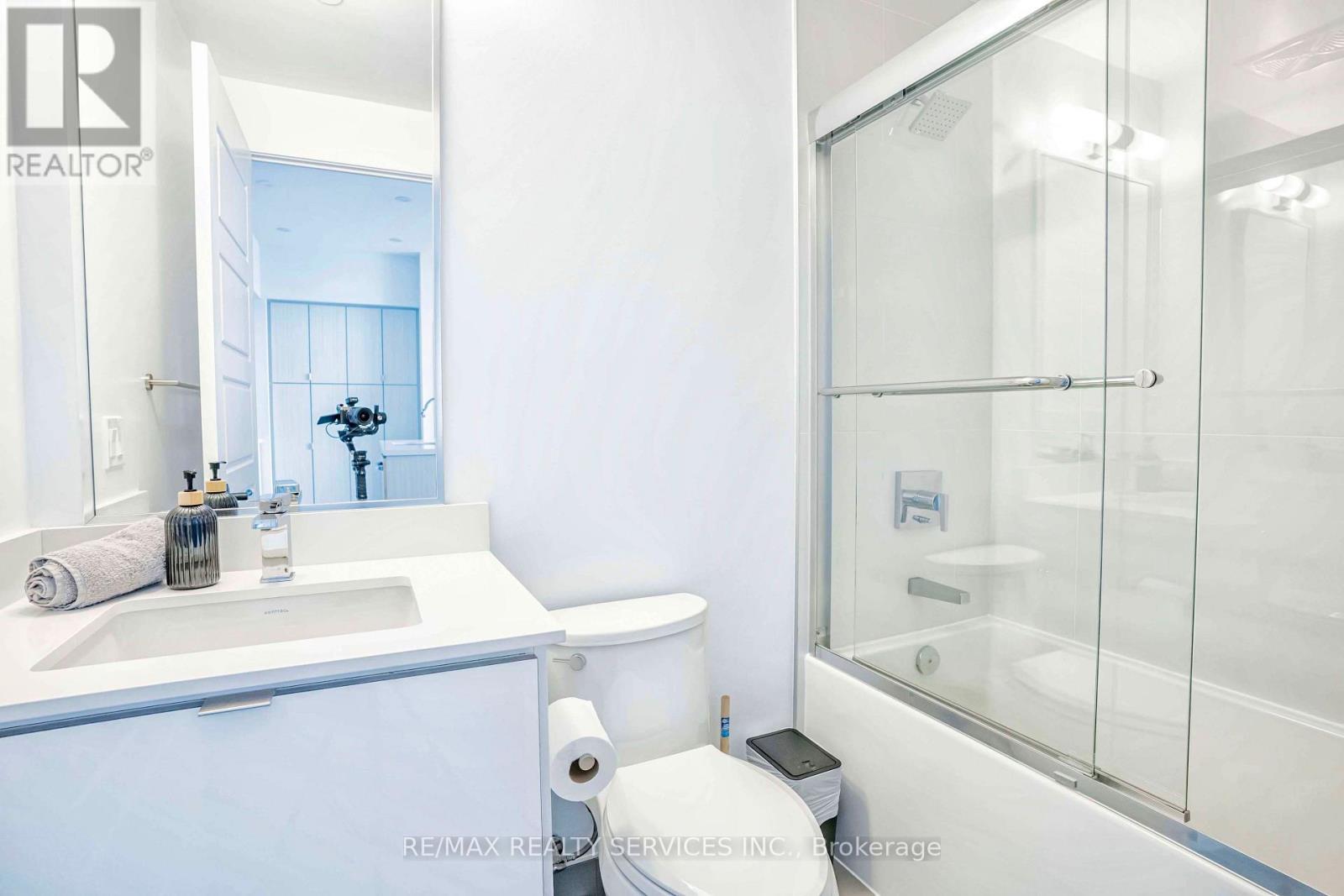 403 - 415 Sea Ray Avenue Property Photo 22