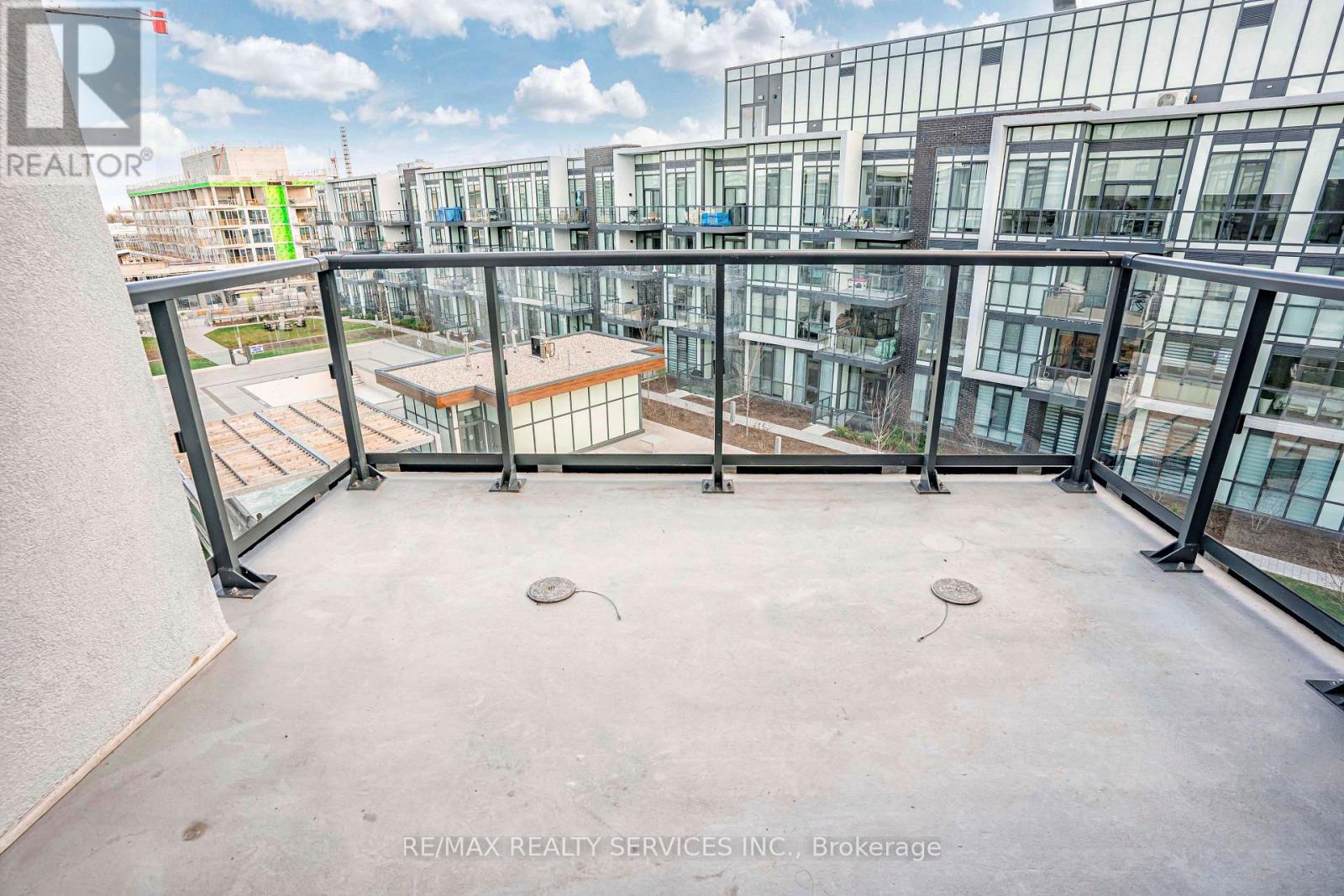 403 - 415 Sea Ray Avenue Property Photo 23