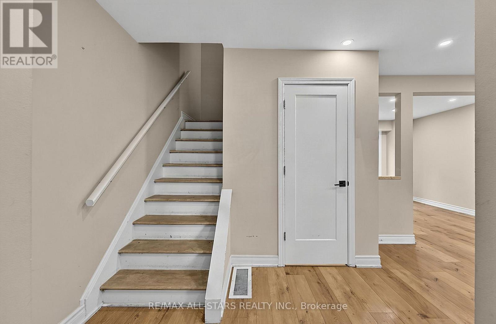 333 Neal Drive Property Photo 6
