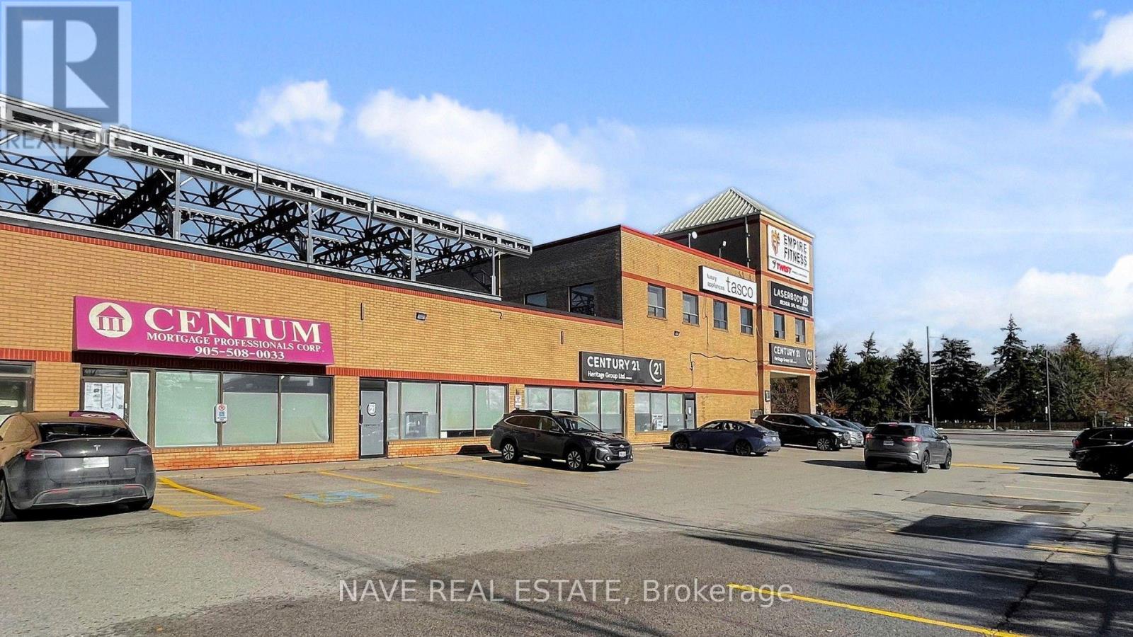 11 - 11160 Yonge Street Property Photo 4